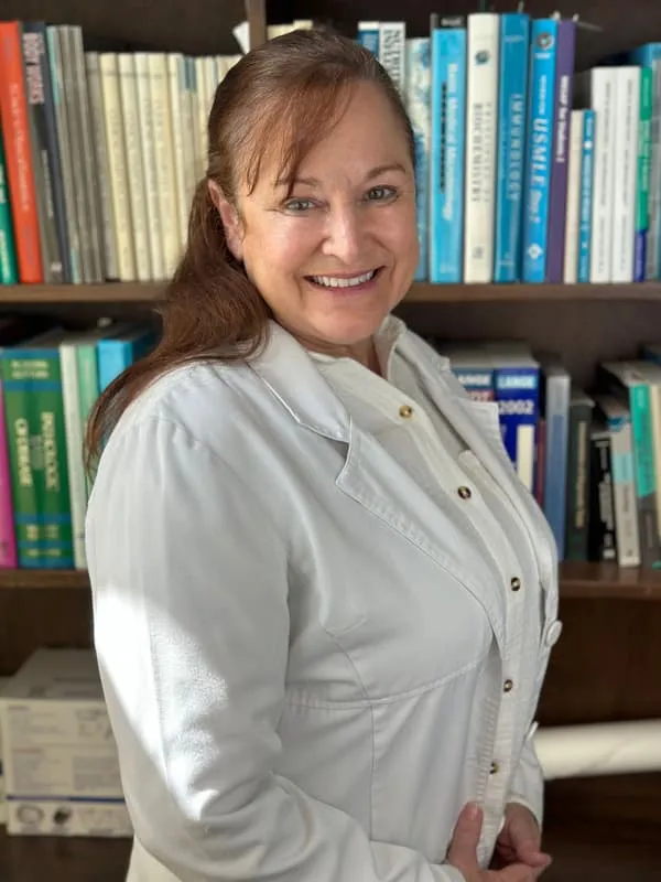 Brenda Karas, F.N.P., nurse practitioner at Crest Hill Clinic near Joliet, IL