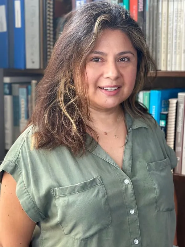 Patti Galvez, F.N.P., nurse practitioner at Crest Hill Clinic near Joliet, IL