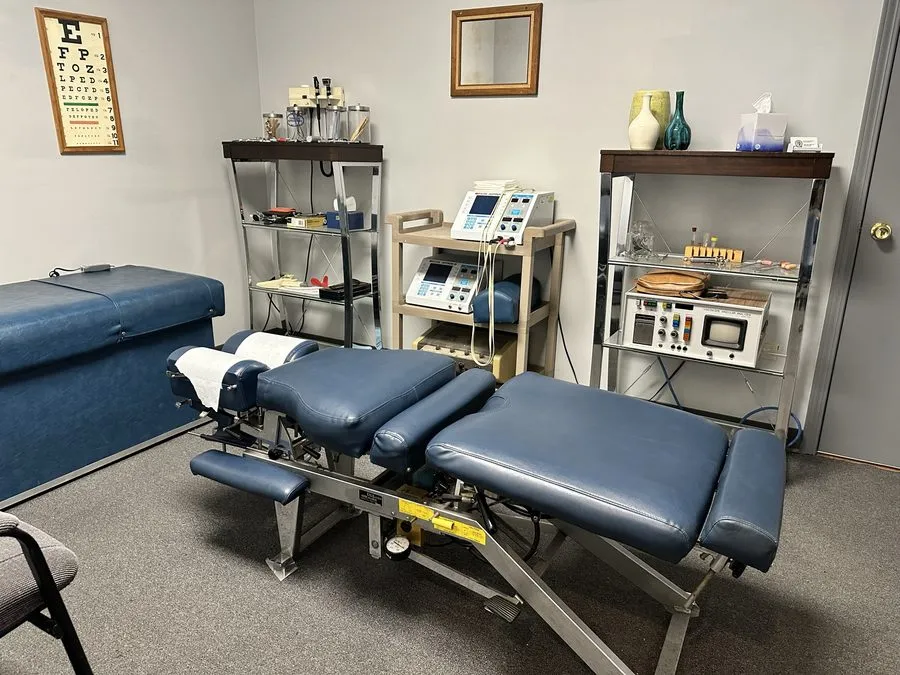 Physical therapy room at Crest Hill Clinic
