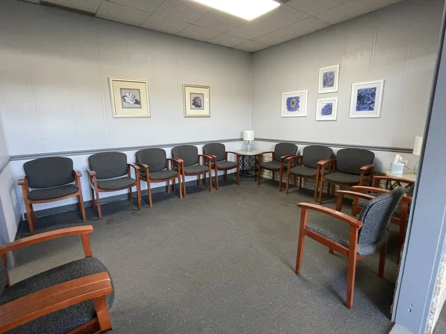 Waiting room at Crest Hill Clinic near Joliet, IL