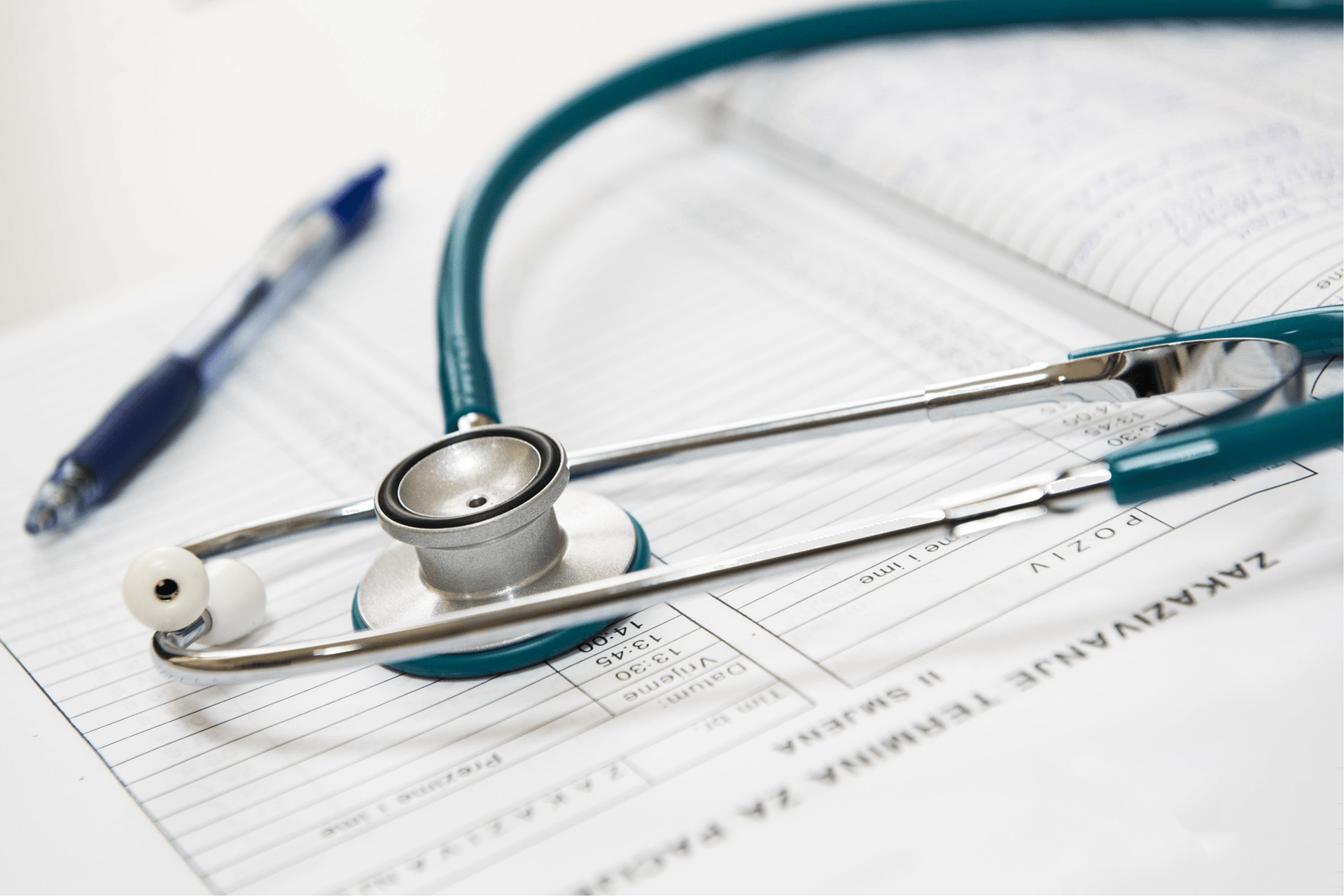 Medical equipment at Crest Hill Clinic's Nurse Practitioner office near Joliet
